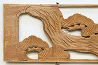 雄々しい鷹が松の木に身を隠す彫刻欄間素材 EZ2871ab 在庫(a:1 b:1)枚