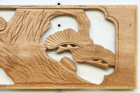 雄々しい鷹が松の木に身を隠す彫刻欄間素材 EZ2871ab 在庫(a:1 b:1)枚