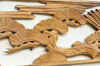 雄々しい鷹が松の木に身を隠す彫刻欄間素材 EZ2871ab 在庫(a:1 b:1)枚