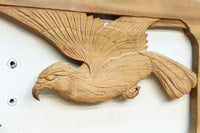 勇ましい鷹と松の縁起の良い絵柄が風格を感じさせる彫刻欄間素材 EZ2883 在庫1枚