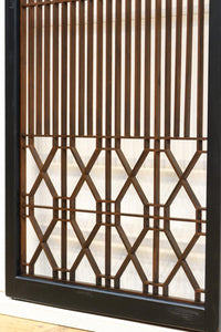 縦繁と幾何学模様のモダンなデザインをした書院 EZ2895 在庫4枚