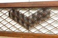 大きな幾何学装飾を備えて格調あるデザインの欄間 EZ2924 在庫1枚