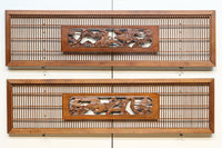 鷹と松の彫刻装飾を添えて和の風情ある中型格子欄間 EZ3090ab 在庫(a:0 b:1)枚