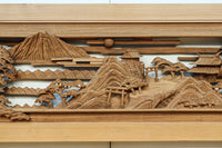 松林のある山間に家屋が建つ風景を繊細に描く深彫り彫刻欄間 EZ3182ab 在庫(a:1 b:1)枚