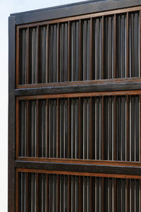 幅680ミリ 格子が端然と美しく並ぶスリム格子戸 F7963 在庫1枚