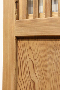 幅 938ミリ,933ミリ 時代の風合いに包まれた風情溢れる透かし板戸 F7976ab 在庫(a:1 b:0)枚