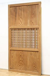 幅 938ミリ,933ミリ 時代の風合いに包まれた風情溢れる透かし板戸 F7976ab 在庫(a:1 b:0)枚