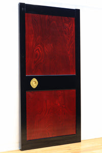 幅911ミリ 漆の色彩に極上の欅杢目模様が見栄えのする金沢板戸 F8125a 在庫1枚