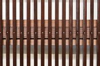 幅922ミリ 上質な欅杢目が美しい大阪格子戸 F8243 在庫1枚