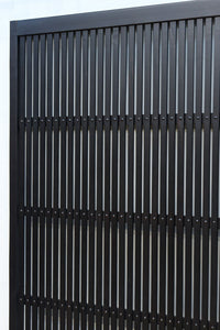 幅925ミリ 平格子が端然と美しく並ぶ全面格子戸 F8304 在庫1枚