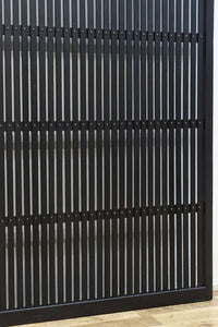 幅925ミリ 平格子が端然と美しく並ぶ全面格子戸 F8304 在庫1枚