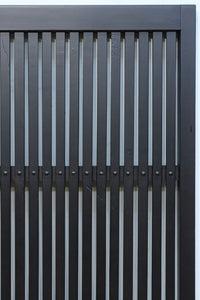 幅925ミリ 平格子が端然と美しく並ぶ全面格子戸 F8304 在庫1枚