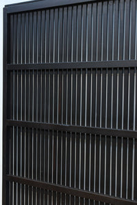 幅925ミリ 平格子が端然と美しく並ぶ全面格子戸 F8304 在庫1枚