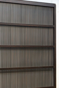 幅890ミリ 繊細格子の並びが引き立つ腰板の低い万本格子戸 F8316 在庫2枚