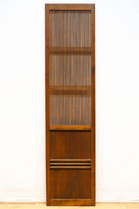 幅349ミリ、高さ1415ミリ 稀少サイズ!! 穏やかな色艶をした格子戸 F8336 在庫1枚