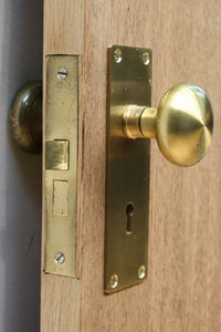 Retro door D8379a