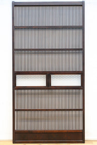 幅900ミリ 腰板の低い変わりデザインの大阪格子戸 F8391 在庫1枚