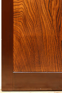 幅887ミリ 美しい色艶に迫力ある杢目模様が流れる板戸 F8405 在庫2枚