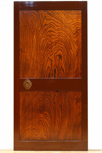 幅887ミリ 美しい色艶に迫力ある杢目模様が流れる板戸 F8405 在庫2枚