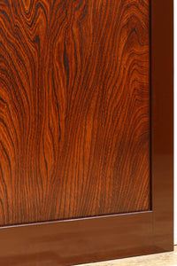 幅887ミリ 美しい色艶に迫力ある杢目模様が流れる板戸 F8405 在庫2枚