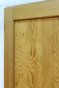 幅912ミリ 縦格子と組子が上品なガラス入り透かし板戸 F8413 在庫2枚