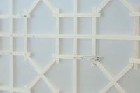 幅912ミリ 縦格子と組子が上品なガラス入り透かし板戸 F8413 在庫2枚