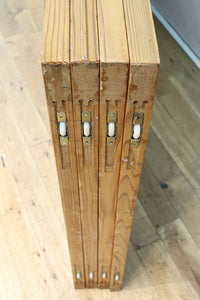 幅912ミリ 縦格子と組子が上品なガラス入り透かし板戸 F8413 在庫2枚