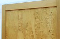 幅912ミリ 縦格子と組子が上品なガラス入り透かし板戸 F8413 在庫2枚