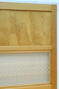 幅912ミリ 縦格子と組子が上品なガラス入り透かし板戸 F8413 在庫2枚