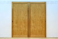 F8414 幅874ミリ 木地の色彩に杢目が映える杉一枚板の板戸 在庫1枚