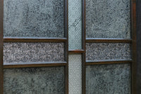 幅880ミリ 3種の和柄ガラスで煌びやかなガラス戸 F8426 在庫1枚