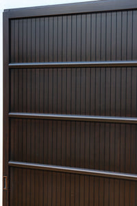 幅896 高さ1823ミリ 重厚感ある作りで落ち着いた佇まいの全面平格子戸 F8442 在庫2枚