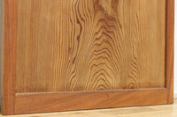 幅850ミリ 明るい木地色に華やかな杢目の杉一枚板戸 F8446 在庫1枚