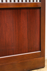 幅862ミリ 繊細な格子が引き立つ華やかな色彩の格子戸 F8464a 在庫2枚