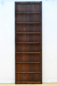 幅568ミリ 古色の落ち着いた風合いがモダンなスリム板戸 F8472 在庫1枚