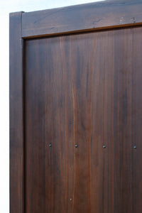 幅568ミリ 古色の落ち着いた風合いがモダンなスリム板戸 F8472 在庫1枚