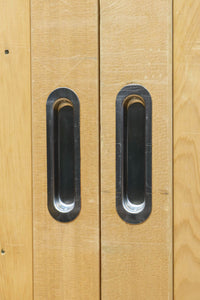 幅887ミリ 凛とした雰囲気の木地色の板戸 F8476 在庫2枚