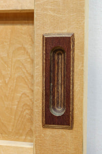 幅887ミリ 凛とした雰囲気の木地色の板戸 F8476 在庫2枚