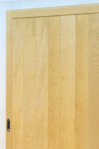 幅887ミリ 凛とした雰囲気の木地色の板戸 F8476 在庫2枚