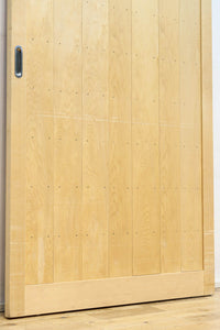 幅887ミリ 凛とした雰囲気の木地色の板戸 F8476 在庫2枚