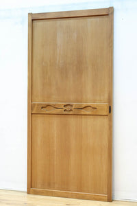 幅878ミリ 優しい木地色の色彩で上品な趣きある板戸 F8477b 在庫2枚