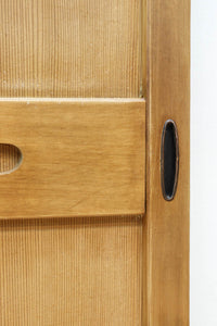 幅878ミリ 優しい木地色の色彩で上品な趣きある板戸 F8477b 在庫2枚