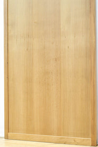 幅878ミリ 優しい木地色の色彩で上品な趣きある板戸 F8477b 在庫2枚