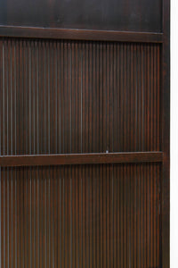 幅673ミリ スリム幅!! 繊細な格子を設けた透かし千本格子板戸 F8501 在庫4枚