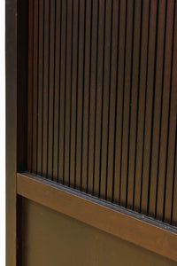 幅673ミリ スリム幅!! 繊細な格子を設けた透かし千本格子板戸 F8501 在庫4枚