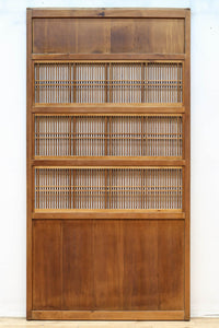 幅922ミリ 繊細な格子が見事な上品な佇まいの透かし板戸 F8502 在庫2枚