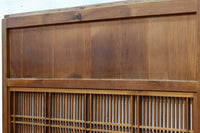 幅922ミリ 繊細な格子が見事な上品な佇まいの透かし板戸 F8502 在庫2枚