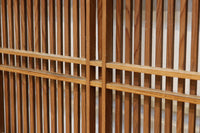 幅922ミリ 繊細な格子が見事な上品な佇まいの透かし板戸 F8502 在庫2枚