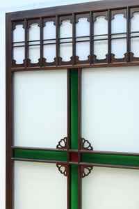 幅817ミリ グリーンカラーの大きな十字枠が目を引くガラス戸 F8523 在庫1枚