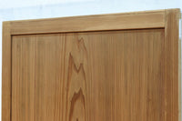 幅930ミリ 美しい杢目が貫禄を見せる稀少一枚板の杉板戸 F8530 在庫3枚